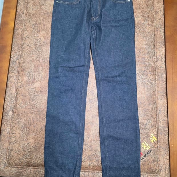 아크네스튜디오 슬림 스키니핏 생지 데님 팬츠 31