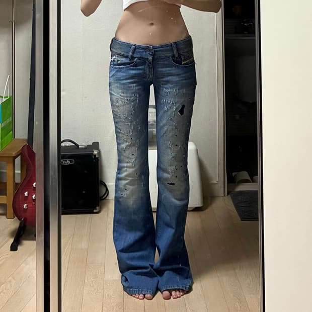 [25, 26]디젤 그런지 디스트로이드 플레어 부츠컷 데님