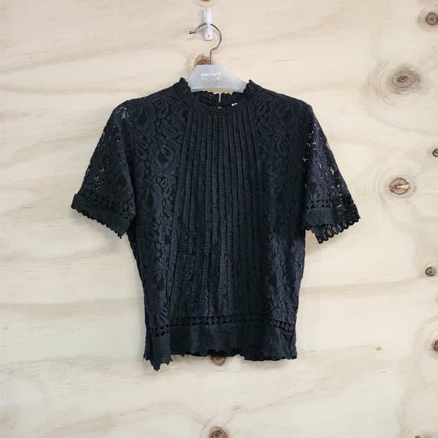 1009) 레이스 블라우스