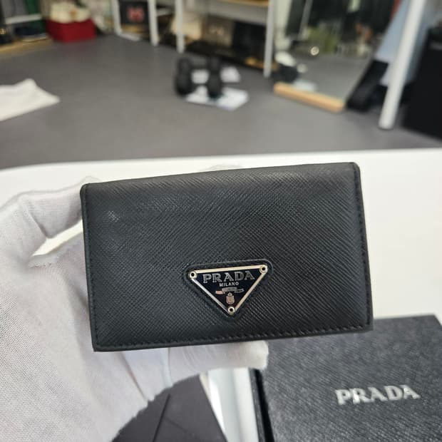 [40%할인] 프라다 사피아노 카드 반지갑