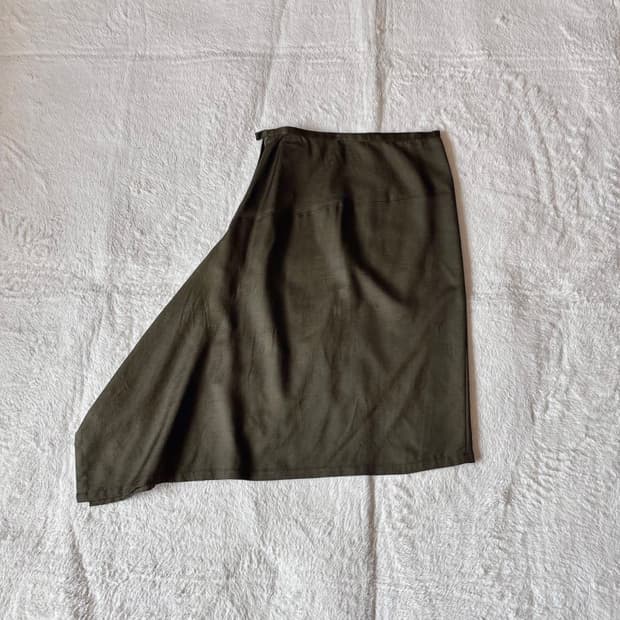 Y's asymmetrical skirt