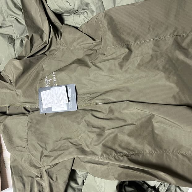 아크테릭스 스퀴미시 타츠 라지