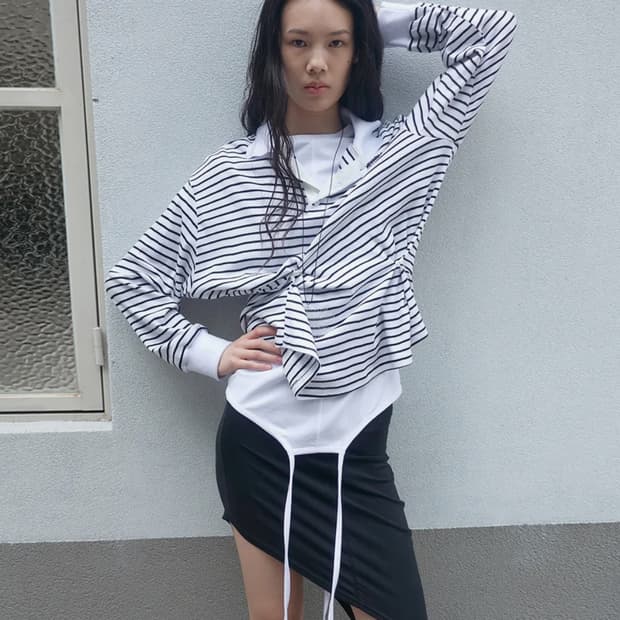 Cerric 세릭 스트라이프 핀치 탑 화이트