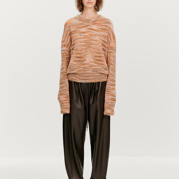 더 오픈 프로덕트 브이넥 키드모헤어니트 