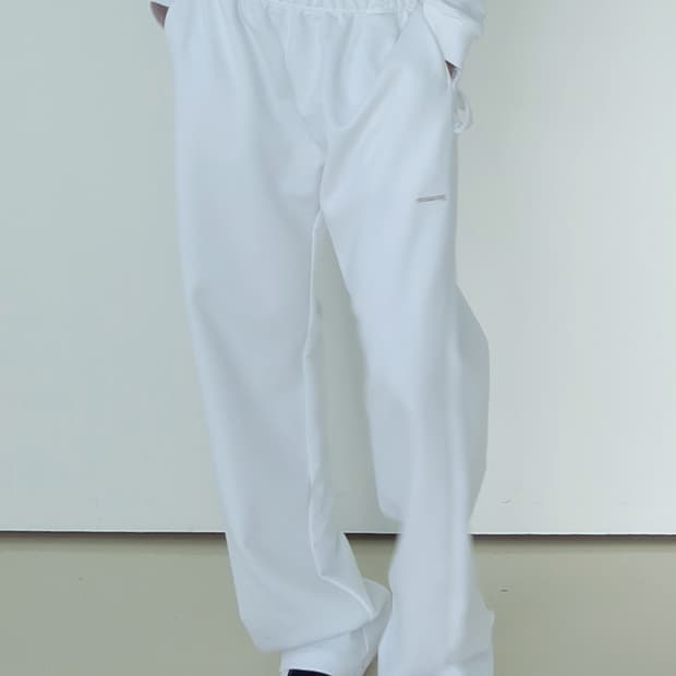 민아송 BASIC SWEAT PANTS 화이트 판매 
