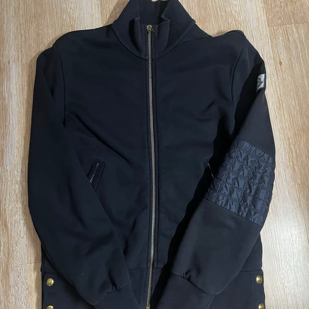 몽클레어 감마블루 집업자켓