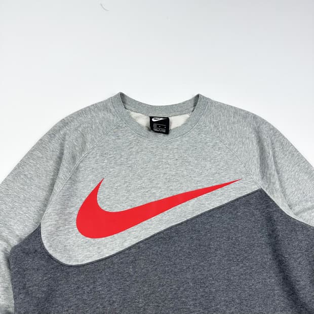 나이키 빅스우시 차콜 그레이 하프 맨투맨 (M)