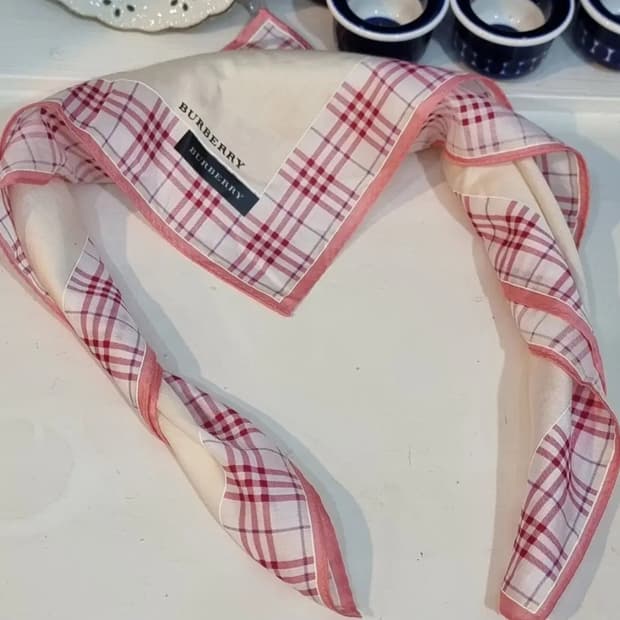 버버리손수건(BURBERRY) 핑크 체크 보더 손수건 / 쁘띠스카프