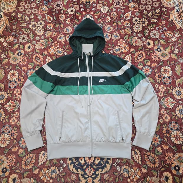 나이키 NIKE 스우시 바람막이 (M)