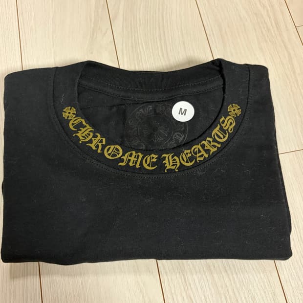 크롬하츠 넥 스크립트 반팔 