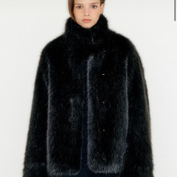 잉크 퍼자켓 EENK Fur Half Coat - Black