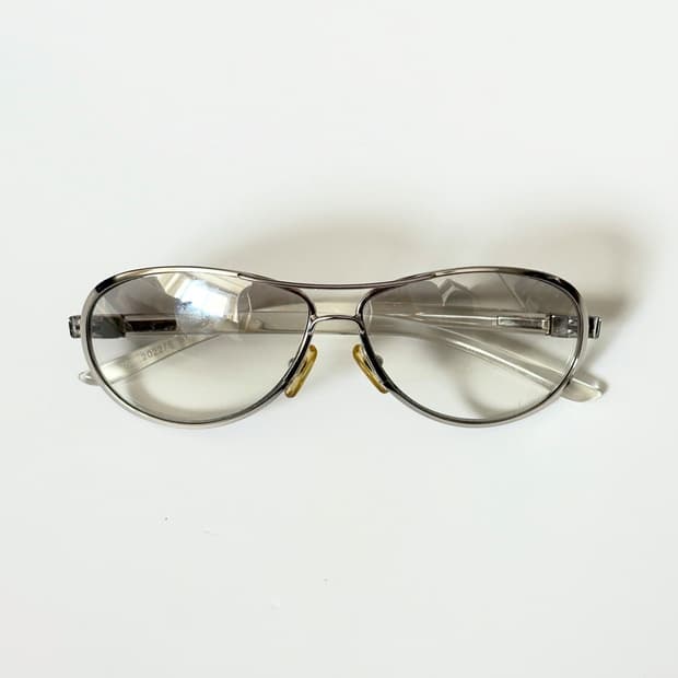 생로랑 2022 s/s 컬렉션 선글라스  