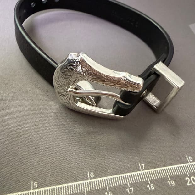 Toga 팔찌 팝니다.