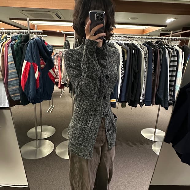 XL)in the attic 빈티지 보카시 버튼 니트 가디건