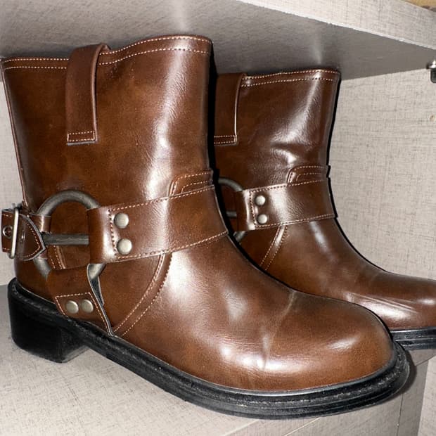 누스 데몬 바이커 앵클 버클부츠