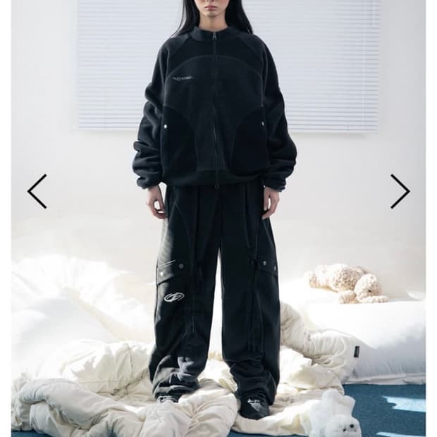 허그유어스킨 플리스 집업 블랙