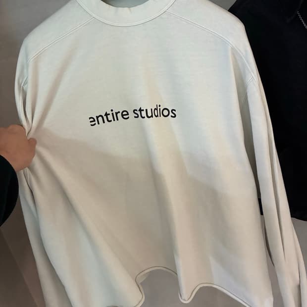 엔타이어스튜디오 비매품 M