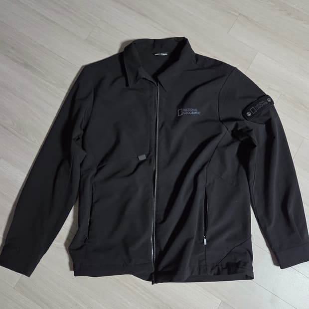 내셔널지오그래픽 블랙 자켓 105사이즈