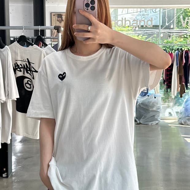 꼼데가르송 플레이 블랙하트 반팔티
