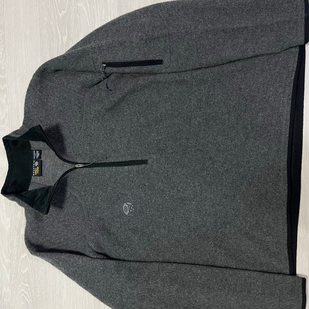 마운틴하드웨어 후리스반집업 M