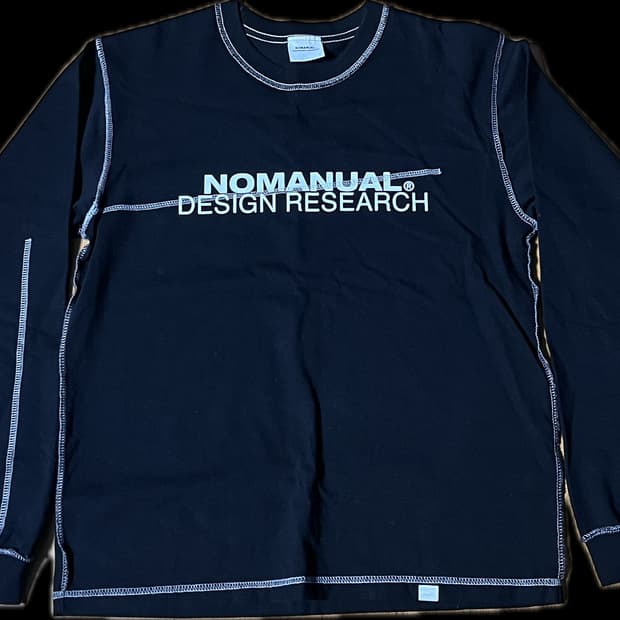 노매뉴얼 아웃스티치 슬리브T