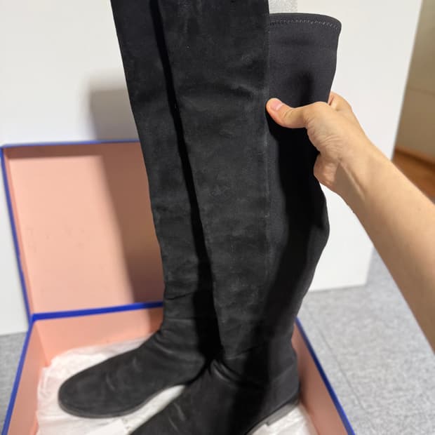 스튜어트 와이츠먼 블랙 니하이롱부츠 250