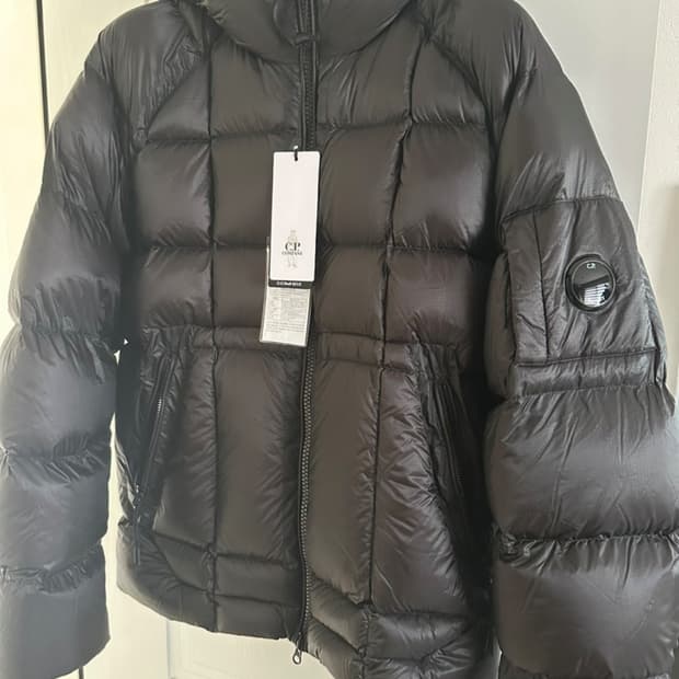 Cp컴퍼니 디디렌즈 쉘 패딩 L 새상품