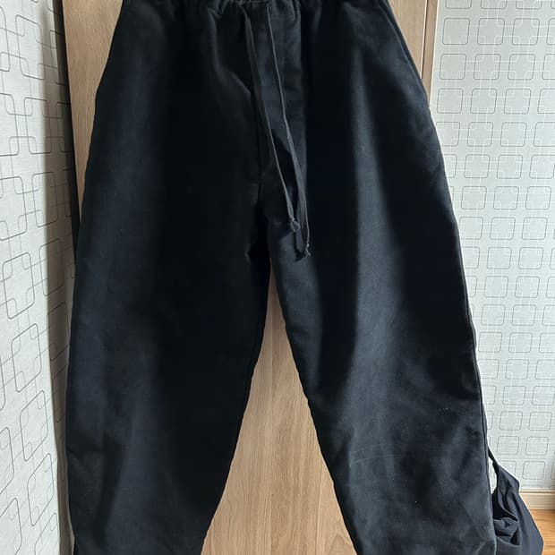 코모리 25aw 몰스킨 드로우 스트링 팬츠 1사이즈