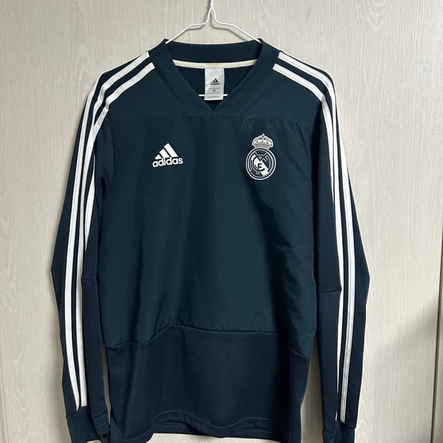아디다스 레알마드리드 트레이닝 긴팔M사이즈 팜