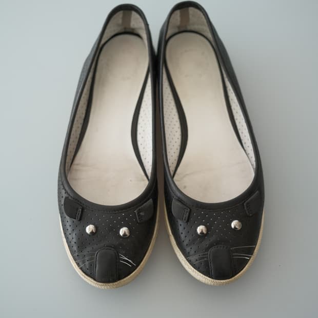 Mouse sneaker flats