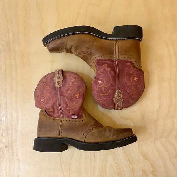JUSTIN BOOTS square toe western boots