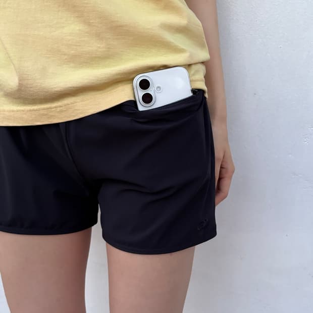 Gucci nylon short pants