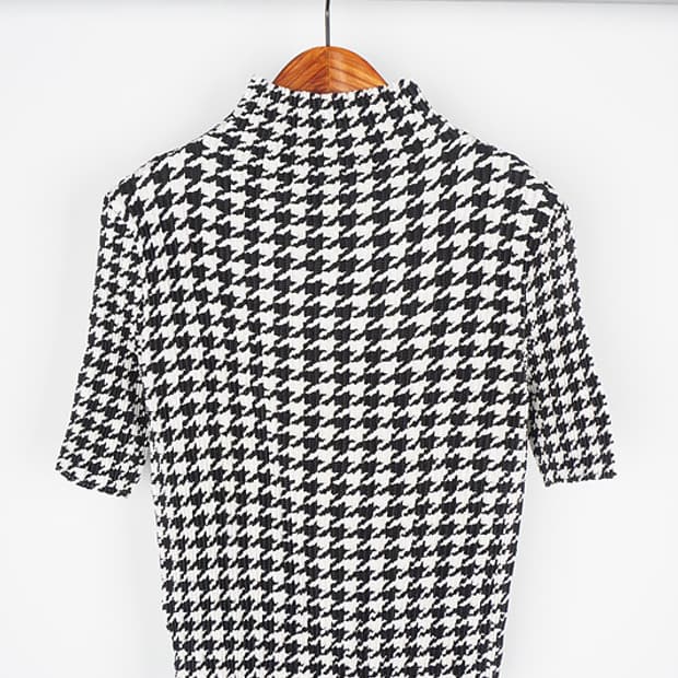 SPECCHIO pleats mock-neck top