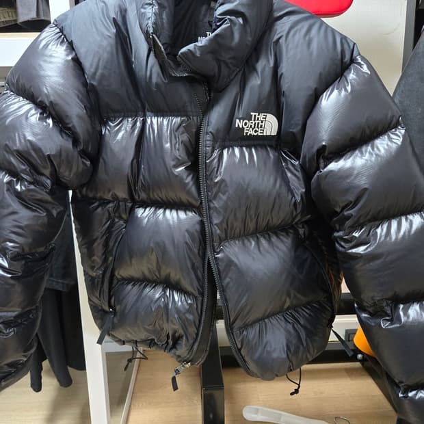 노스페이스 1996 에코 눕시 리얼블랙 L 사이즈 팝니다