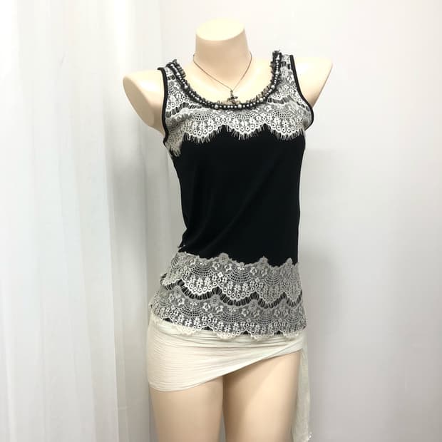 AXES FEMME bead lace sleeveless top