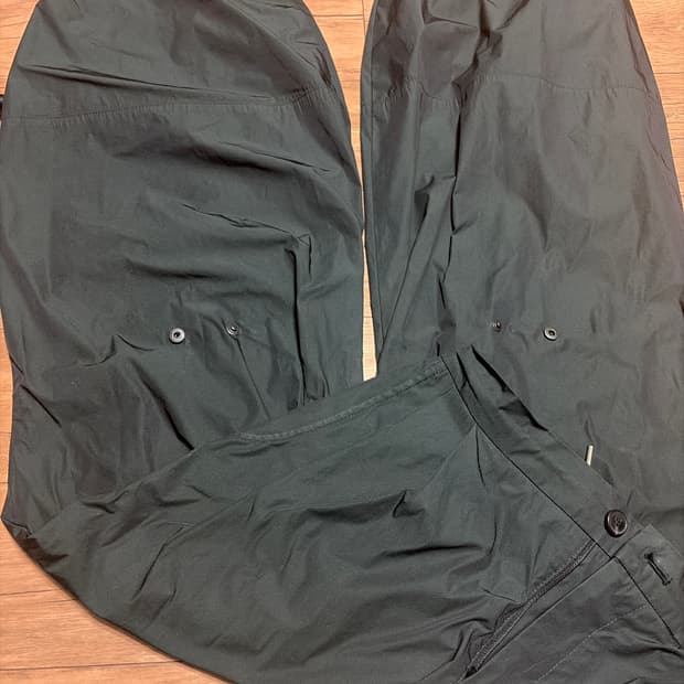 해칭룸 22ss 볼륨팬츠 다크그린