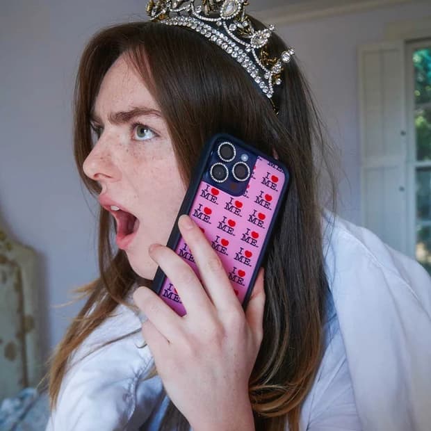 와일드플라워 애슐리 윌리엄즈 아이폰 16 케이스