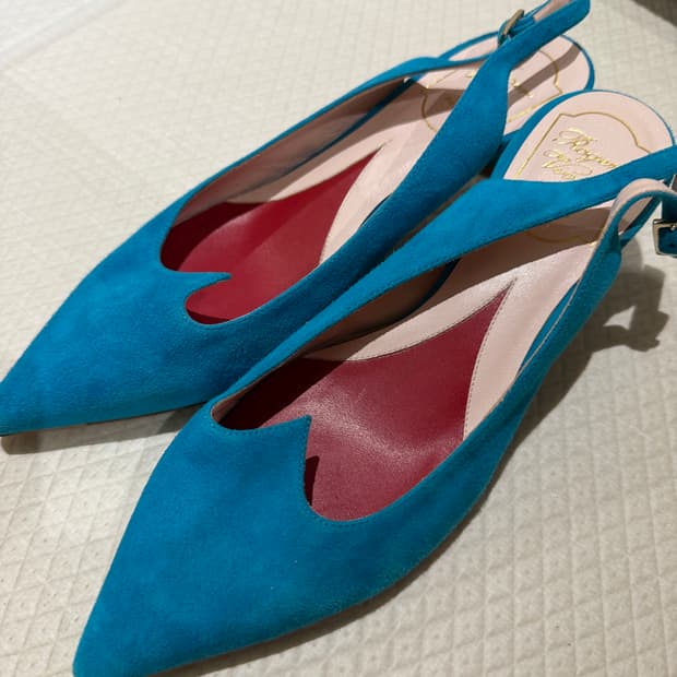 로저비비에 아주르 블루