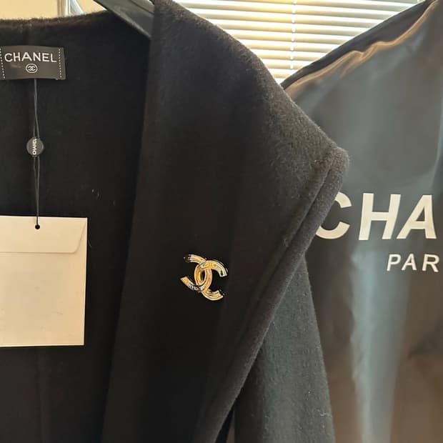 샤넬 25FW  코트