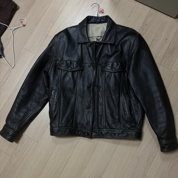 레더 트러커 자켓