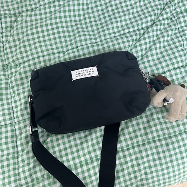 메종마르지엘라 글램슬램 카메라백