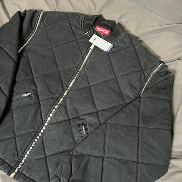 (L) 정가47 슈프림 퀼티드 봄버 블랙 새상품 25FW