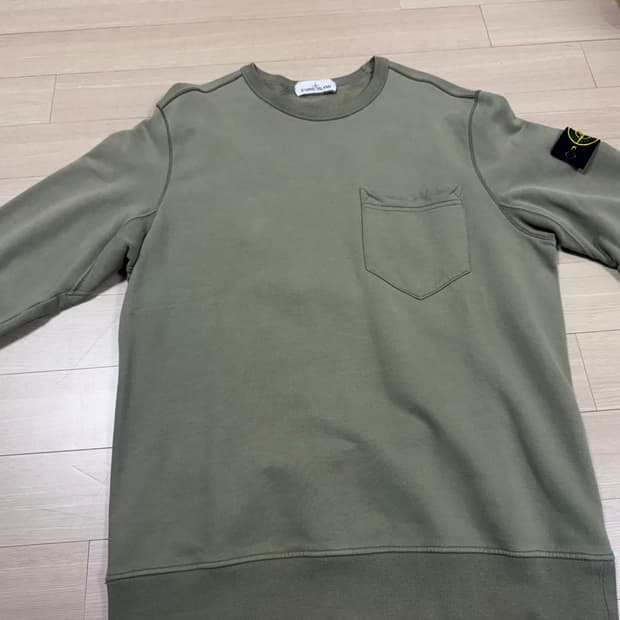 [XL] 스톤아일랜드 포켓 맨투맨 올리브