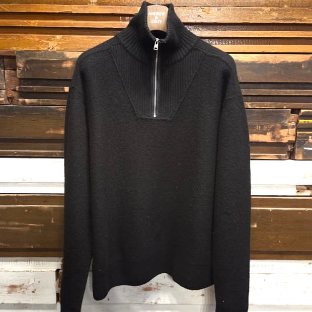 코스 짚업 니트