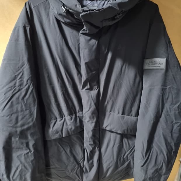 네파 남성 구스패딩 