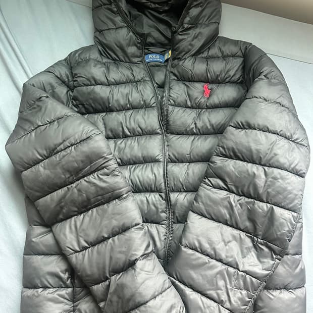 폴로 경량패딩