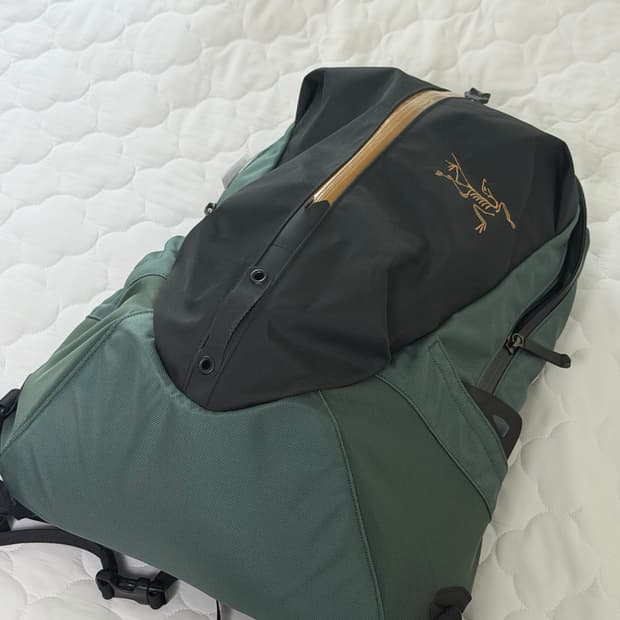 아크테릭스 아로16