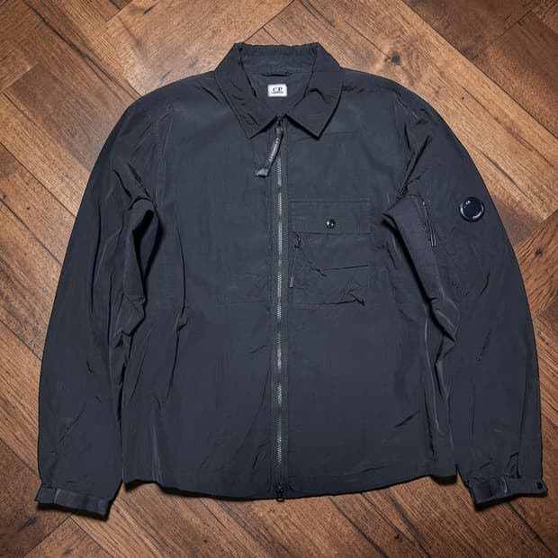 CP컴퍼니 크롬 나일론 지퍼 오버셔츠