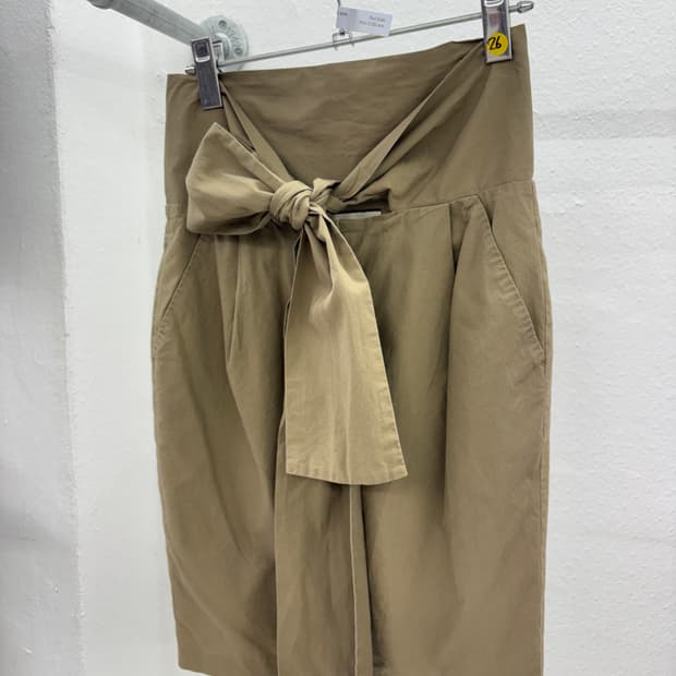 폴스미스 하이웨스트 리본미디스커트