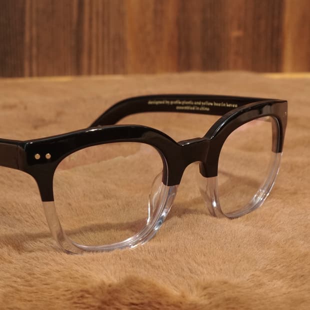 그라픽 플라스틱 X 옐로우비 투톤 안경